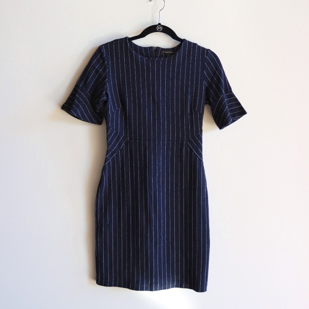 ✨ BANANA REPUBLIC ✨ Navy Pin Striped Shift Dress